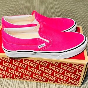 VANS  Unisex Classic, Neon Knockout Pink unisex slip ons